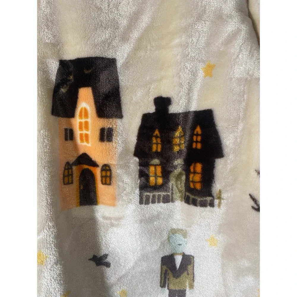 Rachael Roy Halloween Haunted House Skeleton Gothic Super Plush Throw 60x70-NWT
